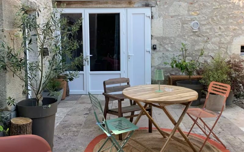 Extérieur 1 – La Garrigue