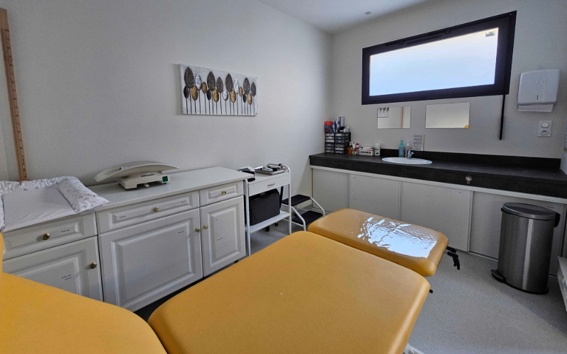 Photo-cabinet-Laroque-800×500 Intérieur du centre de santé de Laroque-Timbaut